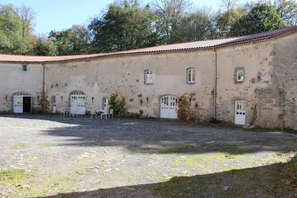 La Loge Du Chateau Saint-Dier-d'Auvergne Ngoại thất bức ảnh