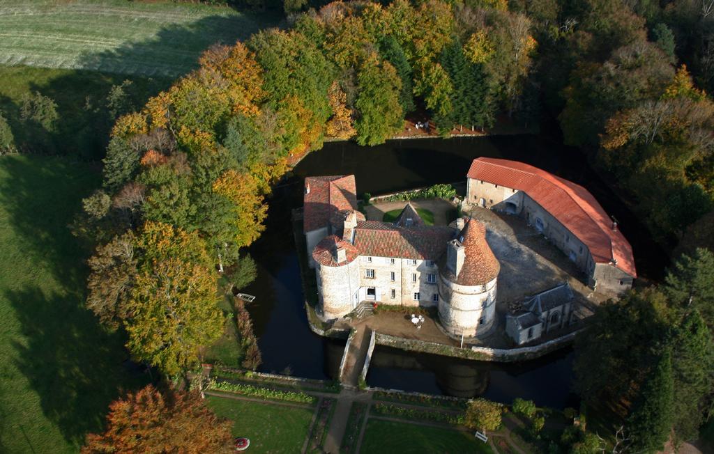 La Loge Du Chateau Saint-Dier-d'Auvergne Ngoại thất bức ảnh